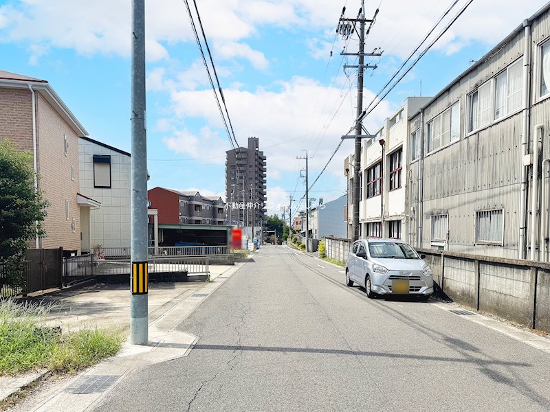 現地写真（前面道路含む現地写真）