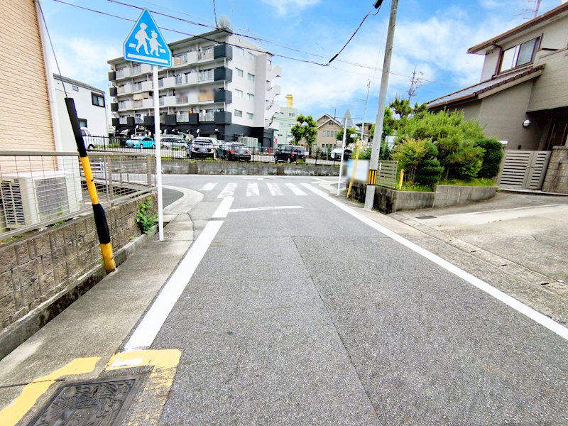 現地写真（前面道路含む現地写真）