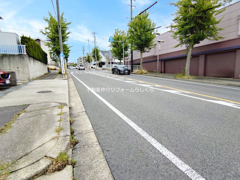 現地写真（前面道路含む現地写真）