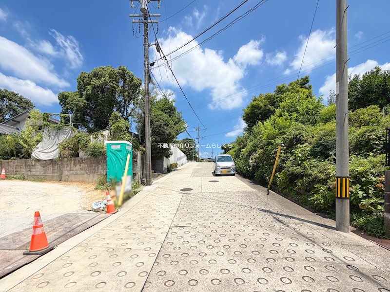 現地写真（前面道路含む現地写真）