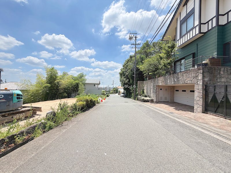 現地写真（前面道路含む現地写真）
