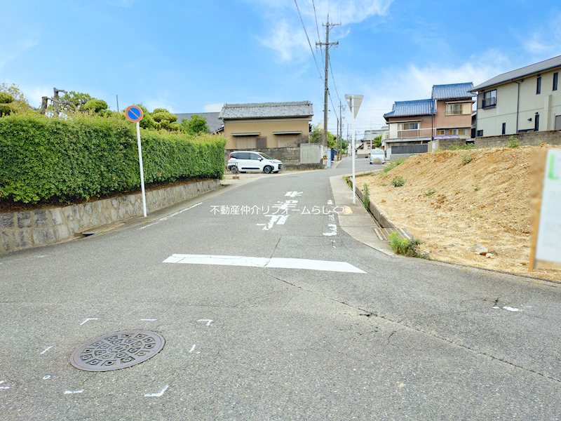 現地写真（前面道路含む現地写真）