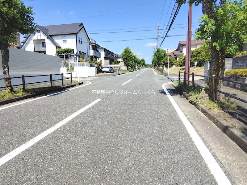 現地写真（前面道路含む現地写真）