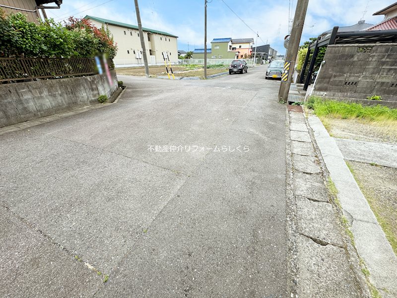 現地写真（前面道路含む現地写真）