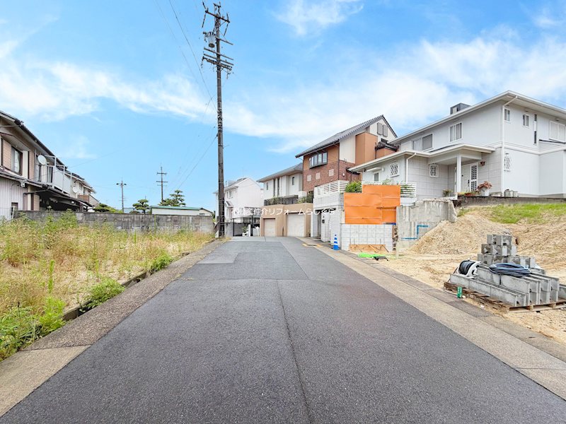現地写真（前面道路含む現地写真）