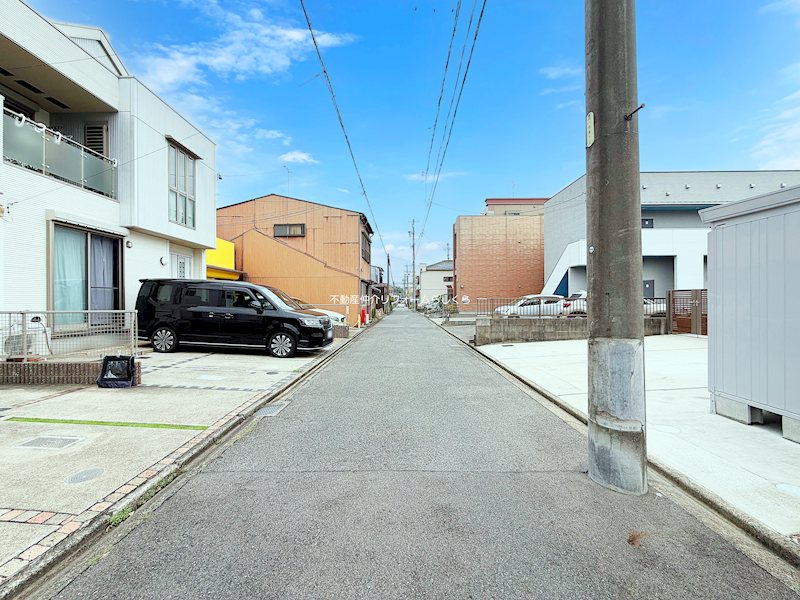 現地写真（前面道路含む現地写真）