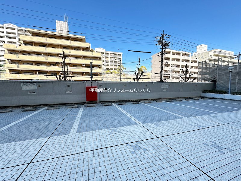 共用部写真（駐車場）