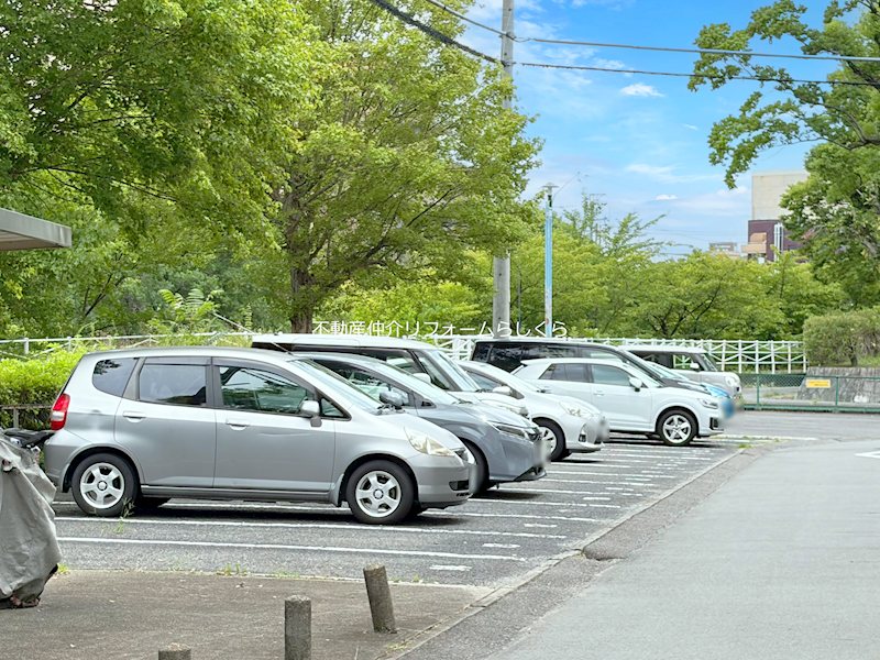共用部写真（駐車場）