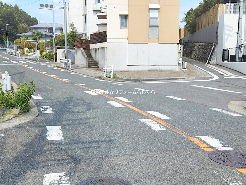 現地写真（前面道路含む現地写真）