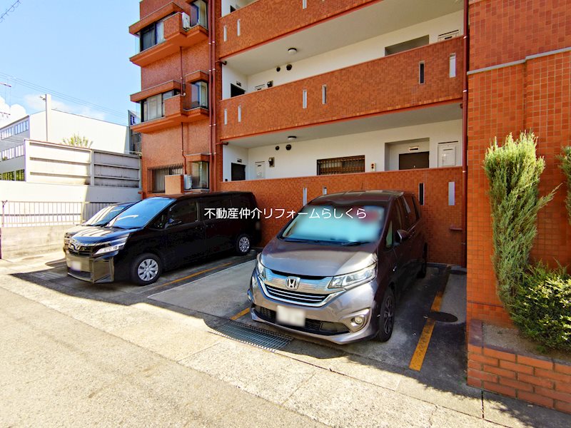 共用部写真（駐車場）