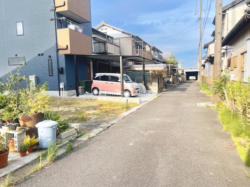 現地写真（前面道路含む現地写真）