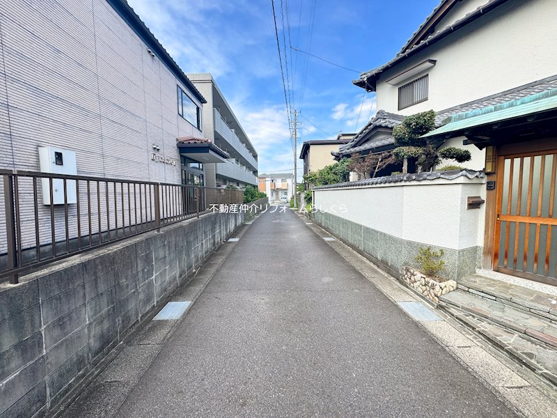 現地写真（前面道路含む現地写真）