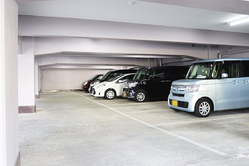 共用部写真（駐車場）