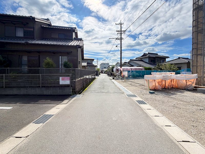 現地写真（前面道路含む現地写真）