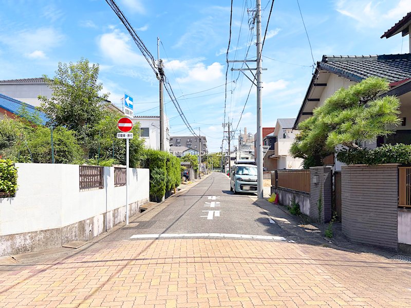 現地写真（前面道路含む現地写真）