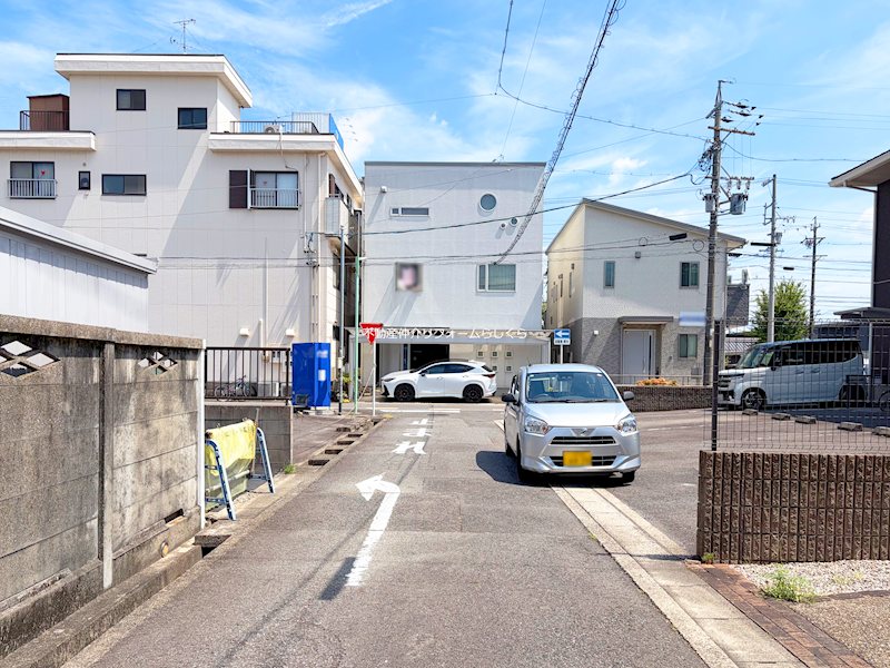 現地写真（前面道路含む現地写真）
