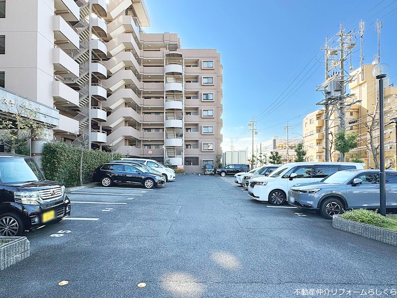 共用部写真（駐車場）