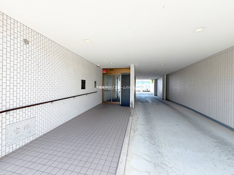 共用部写真（エントランス）