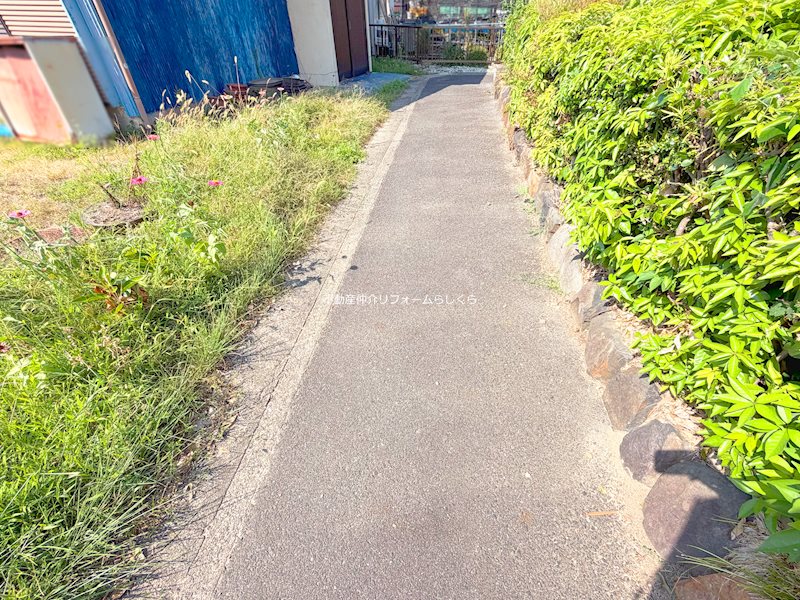 現地写真（前面道路含む現地写真）