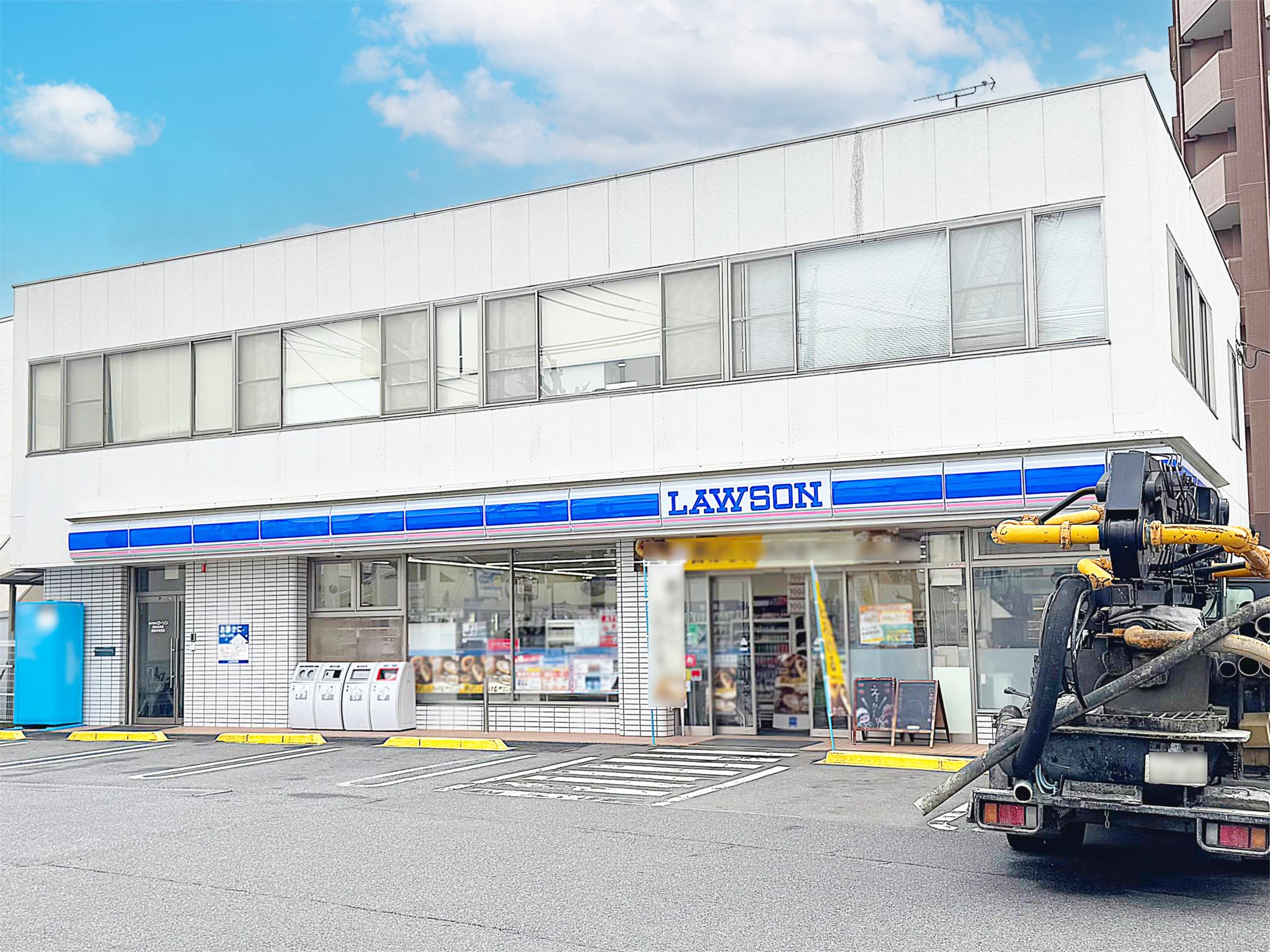 ローソン　名東社台店