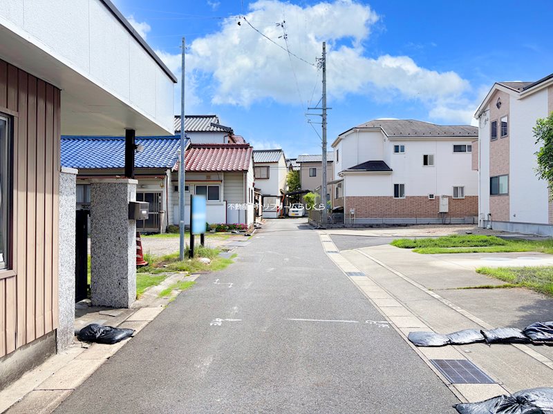 現地写真（前面道路含む現地写真）