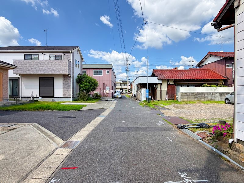 現地写真（前面道路含む現地写真）