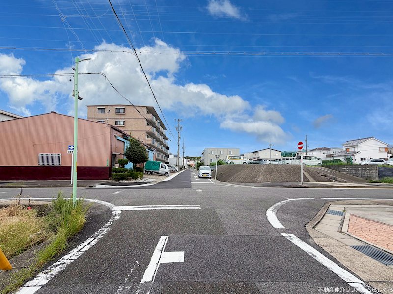 現地写真（前面道路含む現地写真）