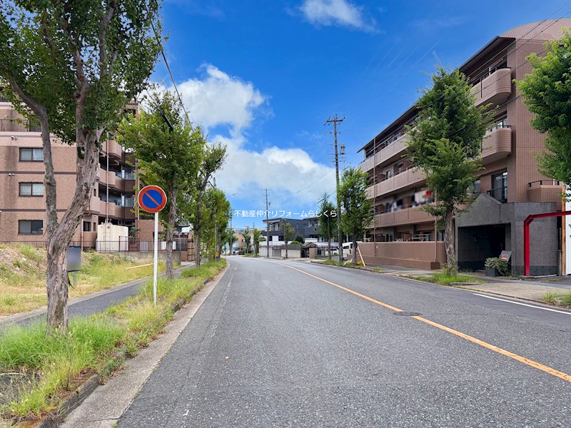 現地写真（前面道路含む現地写真）