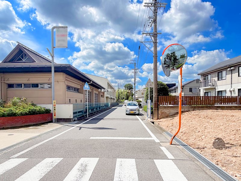現地写真（前面道路含む現地写真）