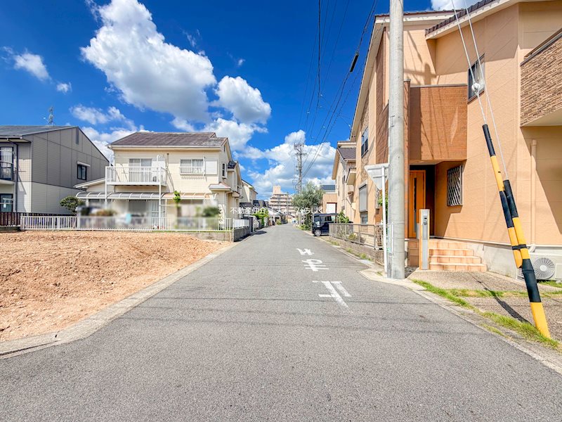 現地写真（前面道路含む現地写真）