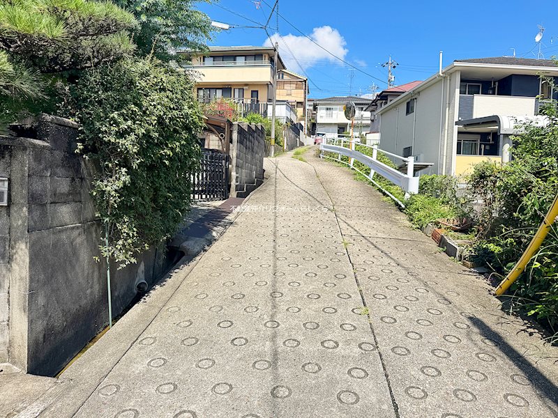 現地写真（前面道路含む現地写真）