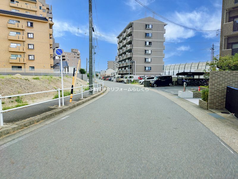 現地写真（前面道路含む現地写真）