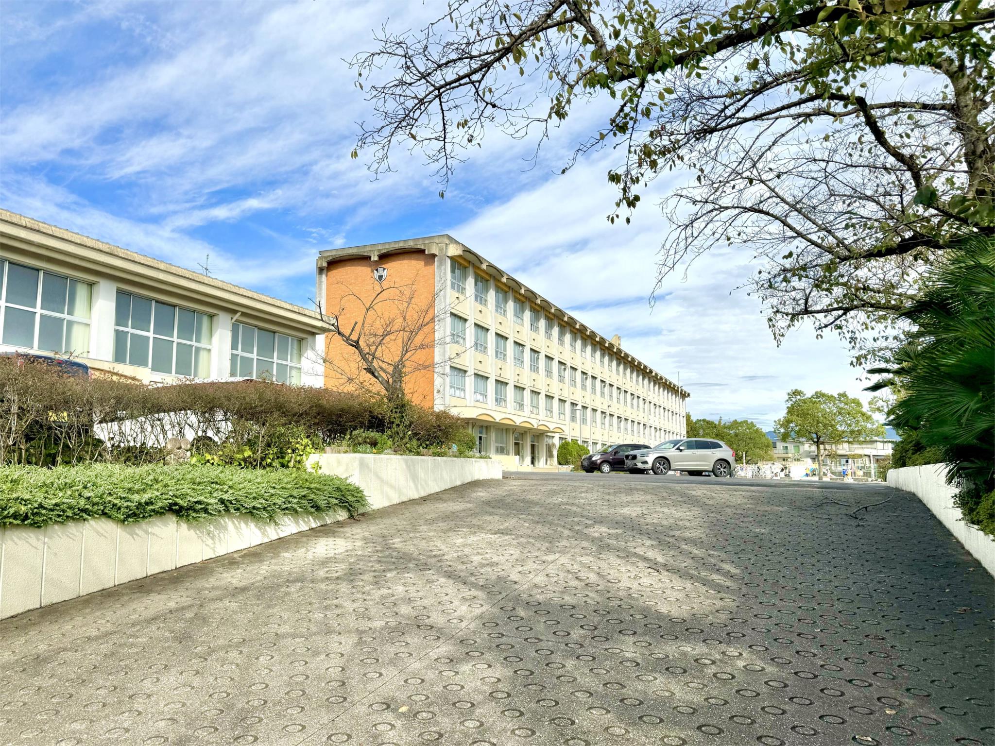尾張旭市立三郷小学校