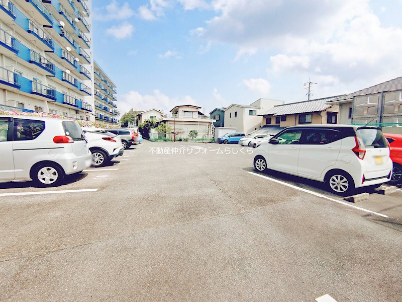 共用部写真（駐車場）
