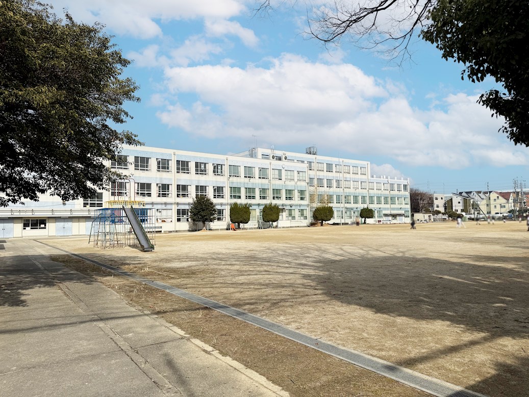 名古屋市立引山小学校