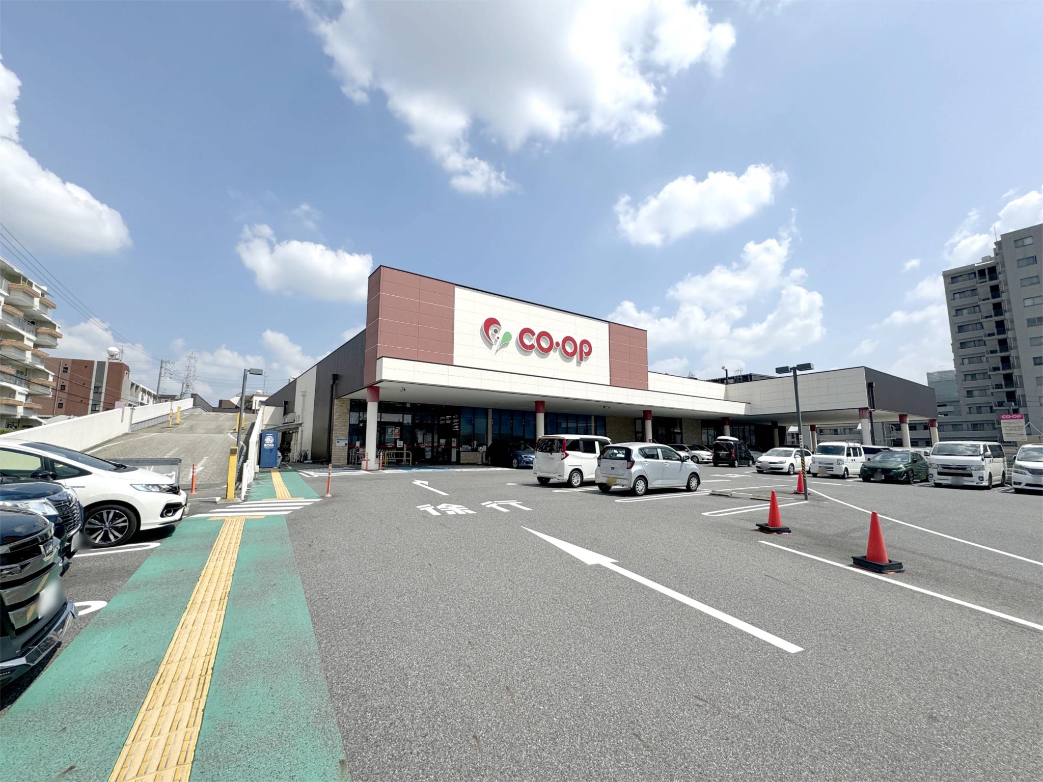 コープあいち　上社店