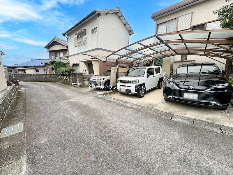 現地写真（前面道路含む現地写真）